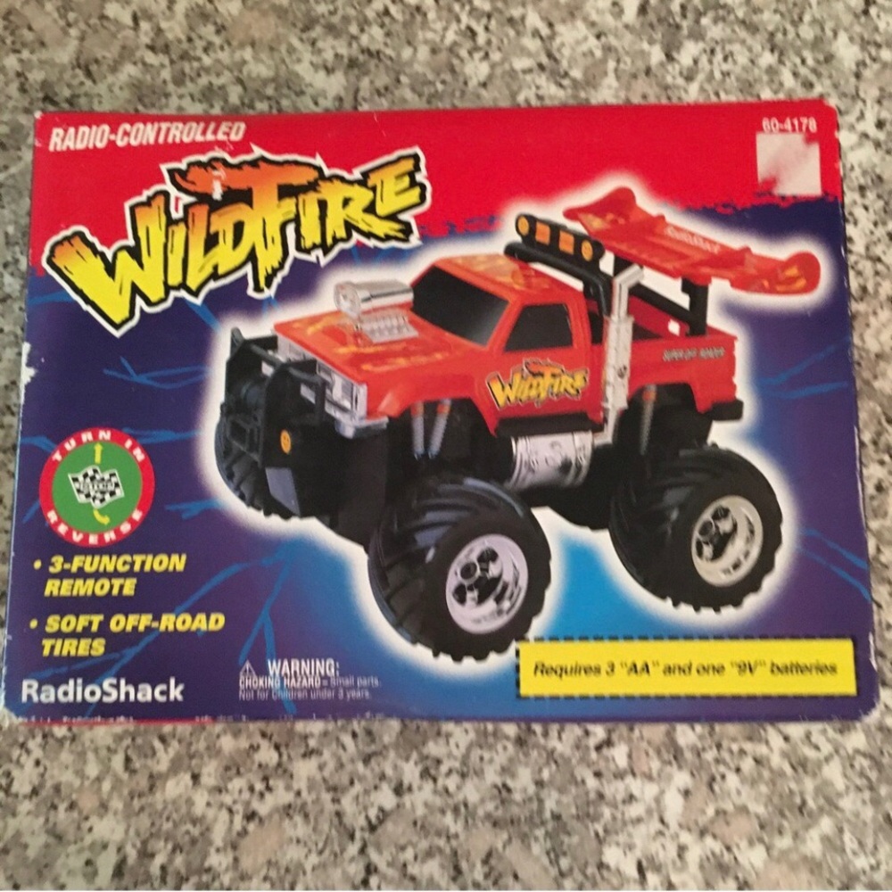 RadioShack RC truck off road WildFire radio control red plastic racer 60 4178